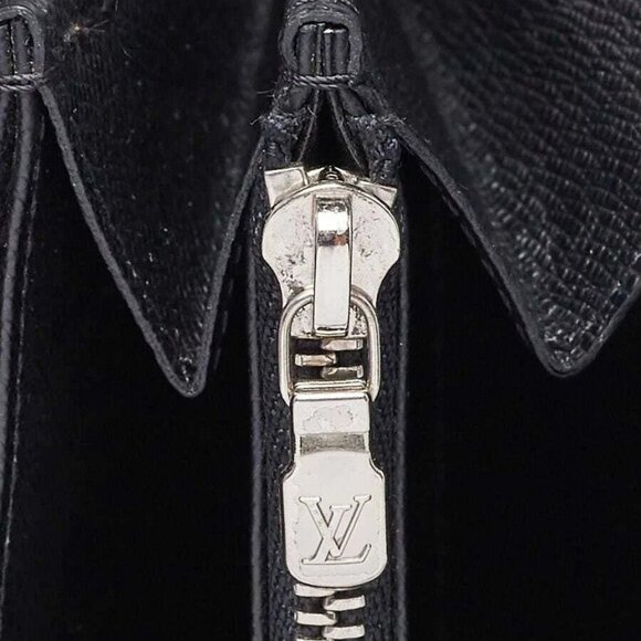 Louis Vuitton Black Epi Leather Zippy Wallet - Picture 5 of 8